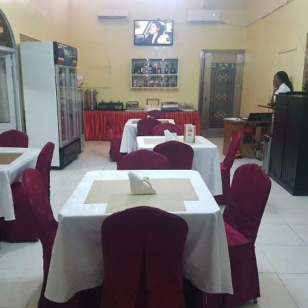 Hotel Relax Kinshasa Ngoại thất bức ảnh