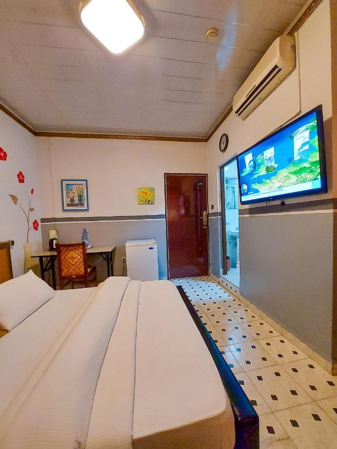Hotel Relax Kinshasa Ngoại thất bức ảnh