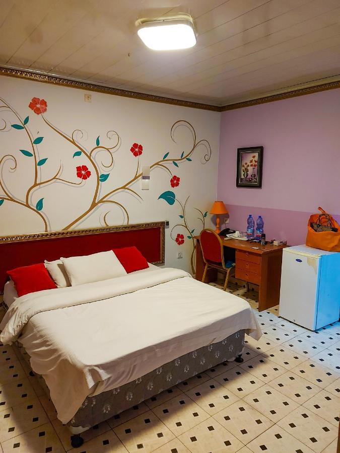 Hotel Relax Kinshasa Ngoại thất bức ảnh