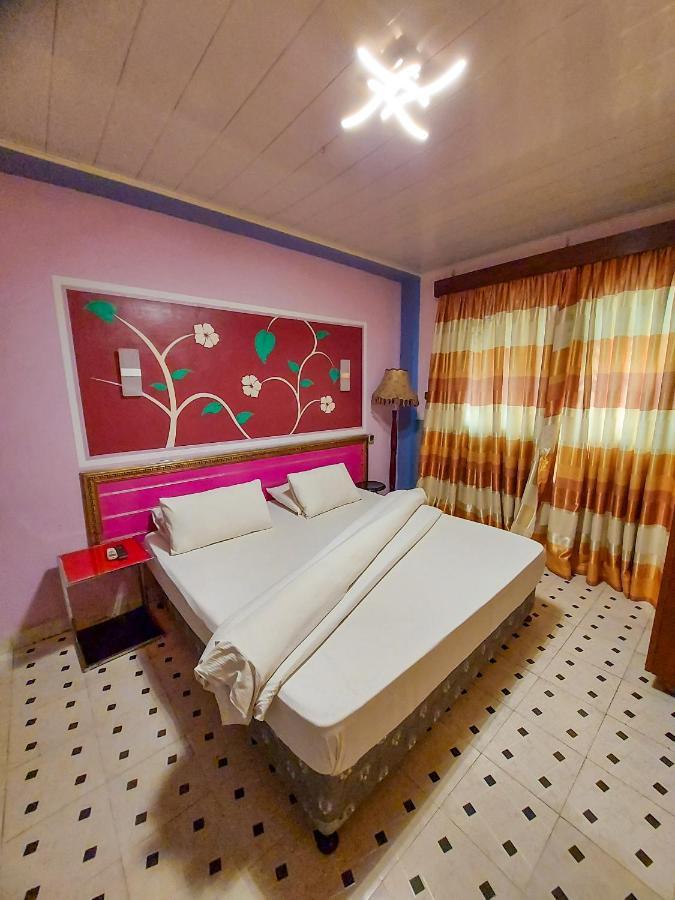 Hotel Relax Kinshasa Ngoại thất bức ảnh