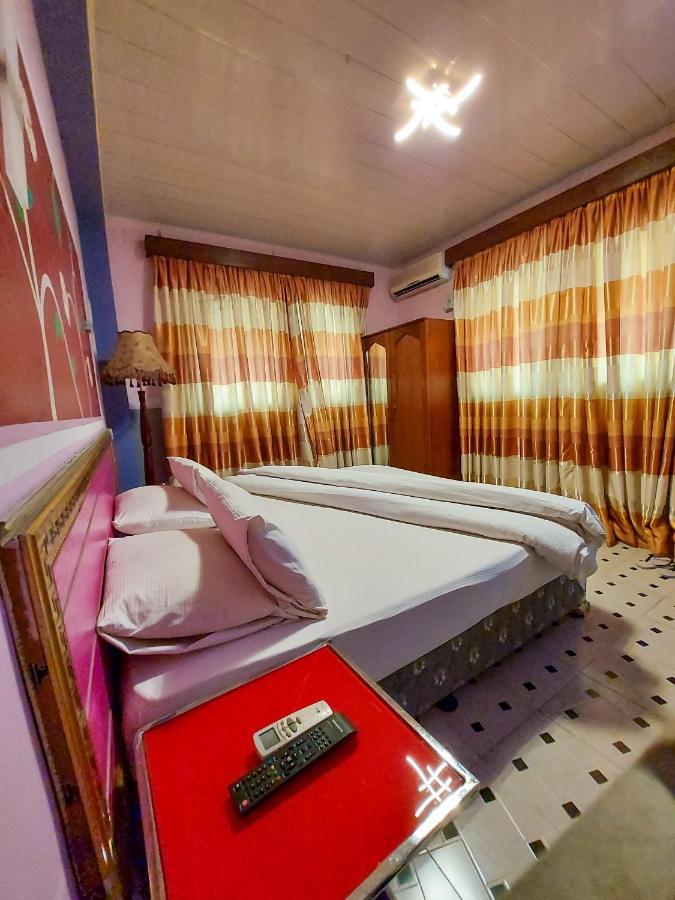 Hotel Relax Kinshasa Ngoại thất bức ảnh