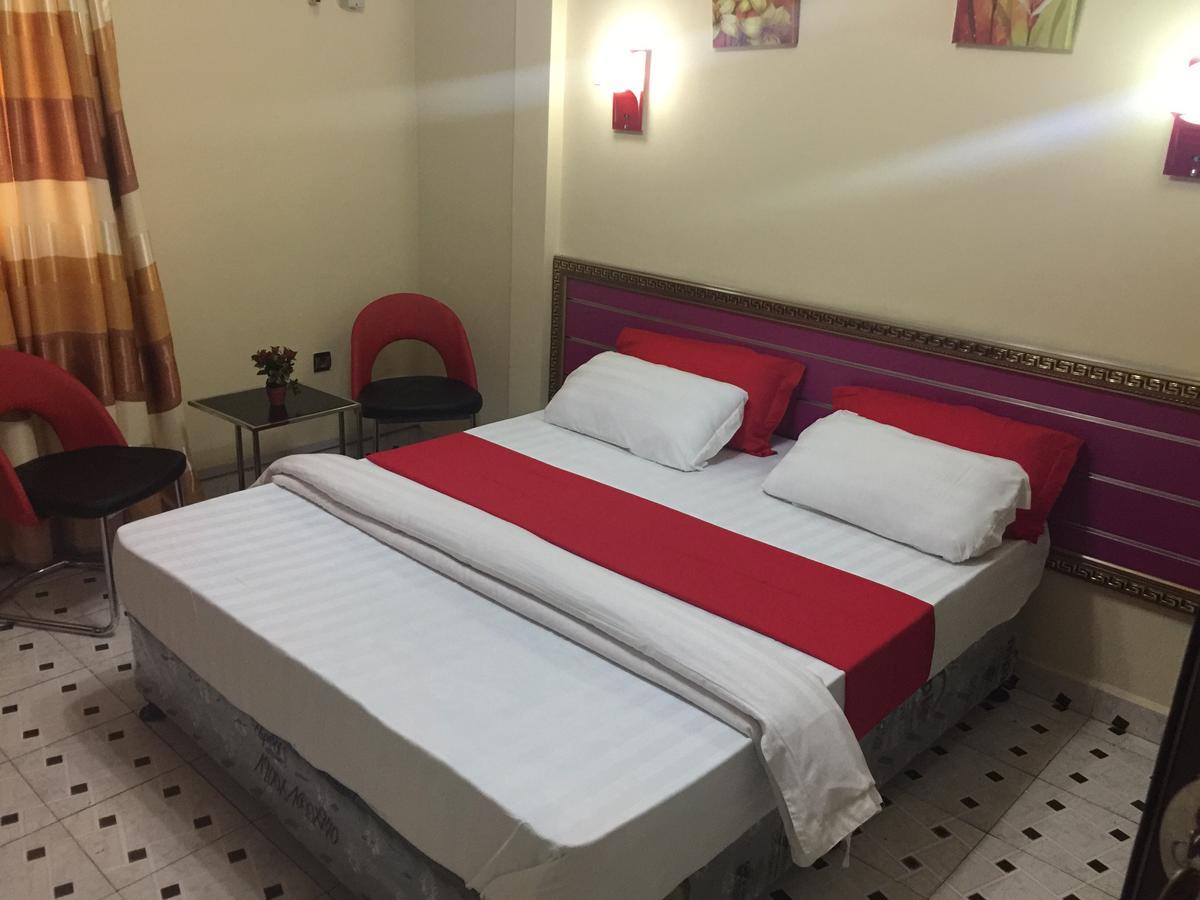 Hotel Relax Kinshasa Ngoại thất bức ảnh